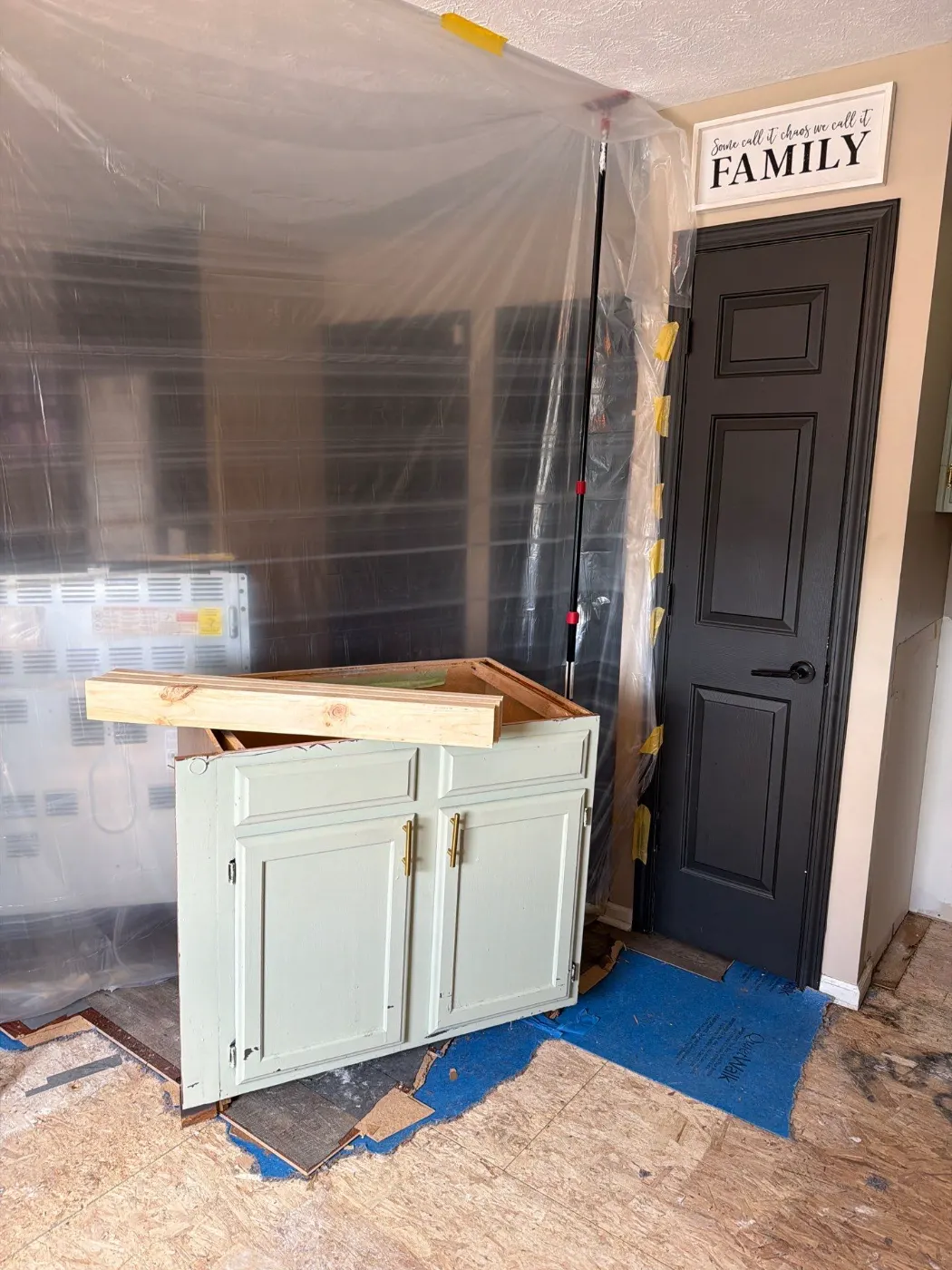 Water damage restoration by Bellwood Water Restoration near Avon, IN